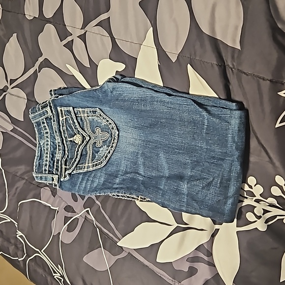 A pair of Size 27 Rock Revival jeans - Picture 9 of 9